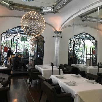 Restaurante Polanco parque reloj